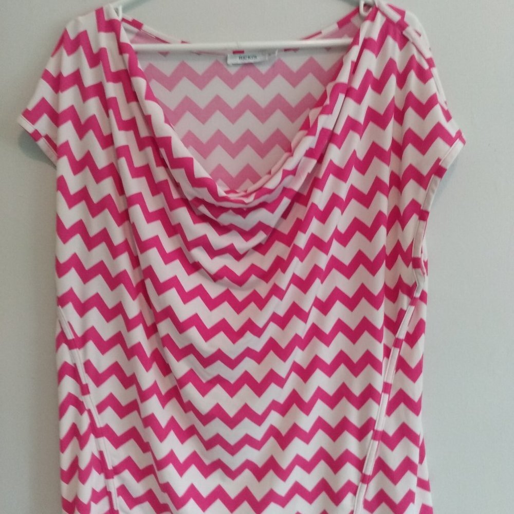 Pink & White Chevron Pattern Drape Neck Sleeveless Fashion Top Ricki's XL